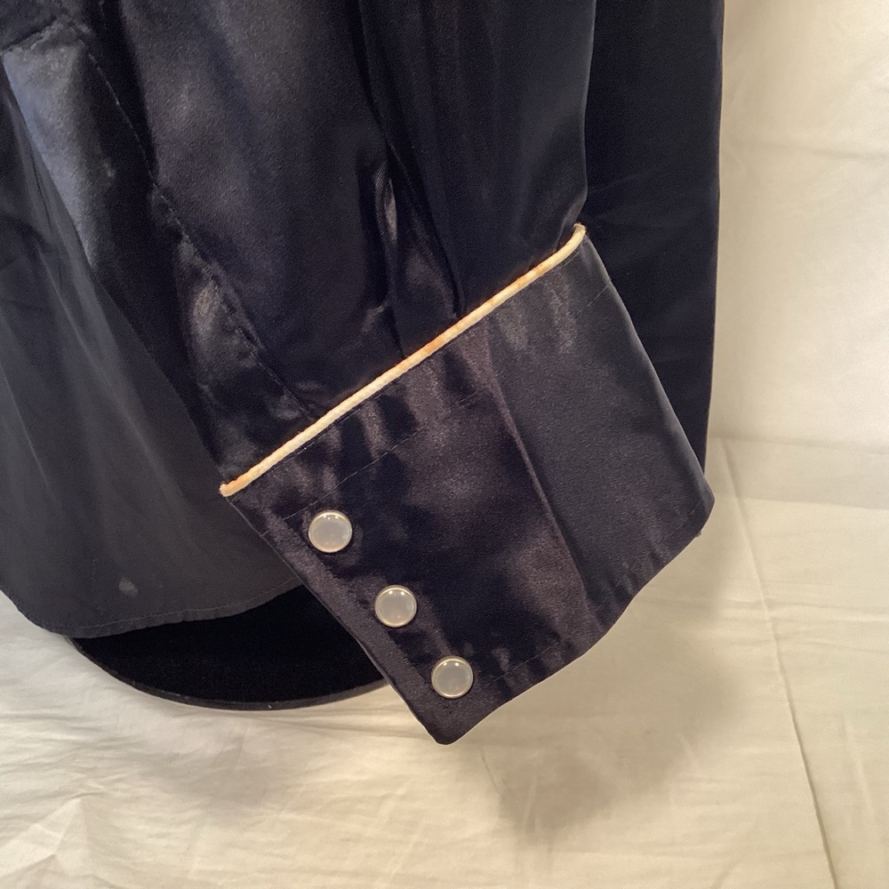 Vintage Western Wear by Texson Men's Black Satin Shirt with Embroidery Roses - Picture 6 of 16